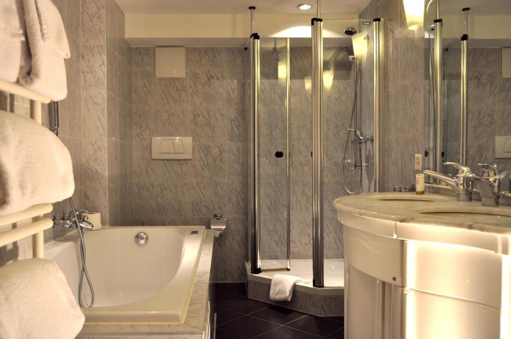 Hotel De La Paix Champéry Chambre photo