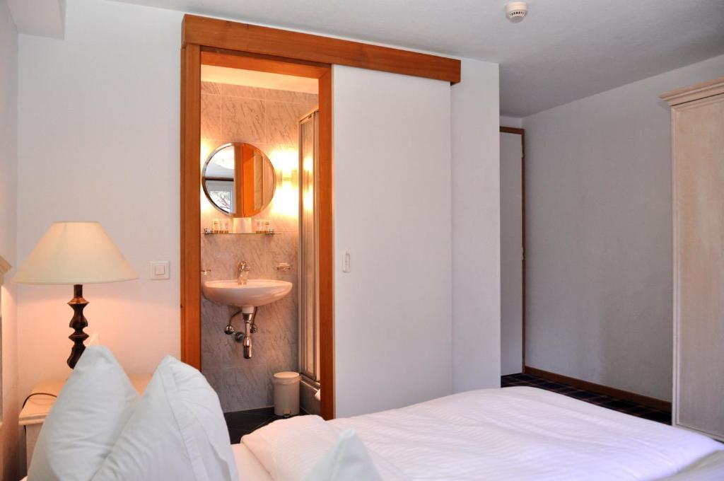 Hotel De La Paix Champéry Chambre photo
